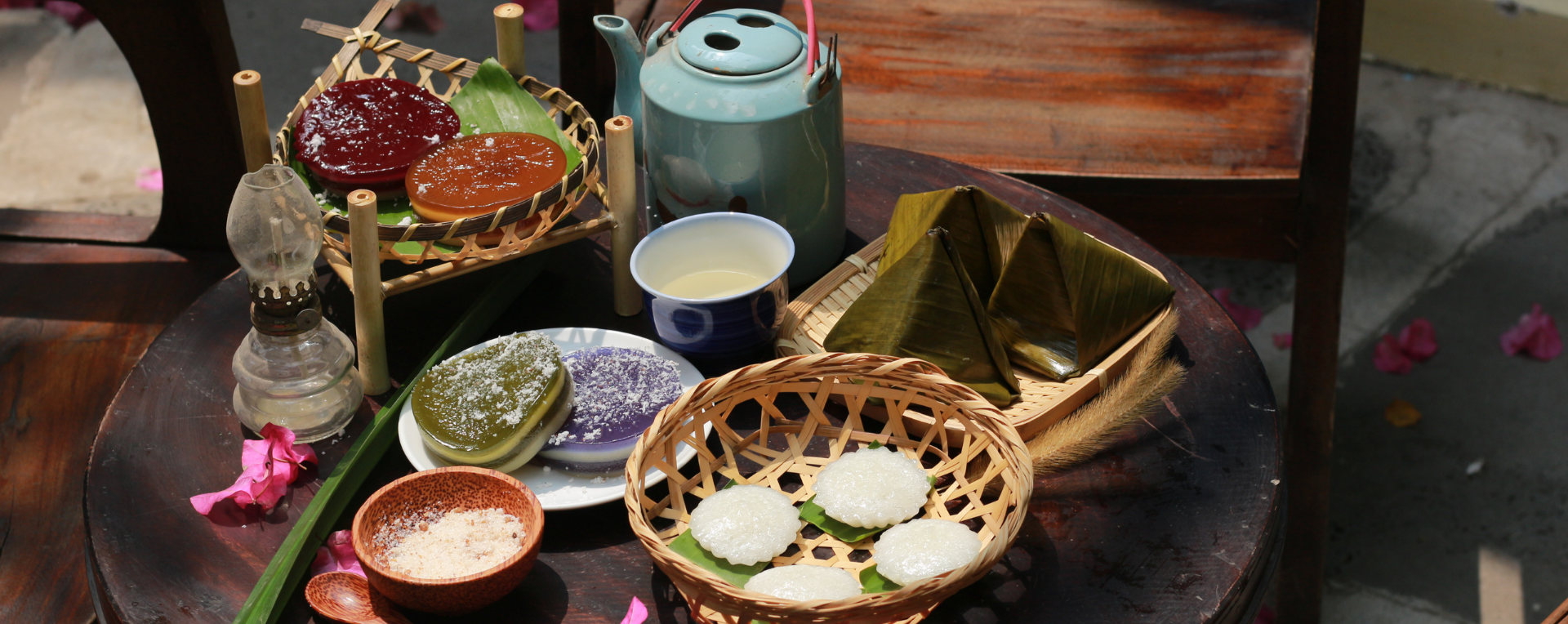 Bánh truyền thống bày trên mâm tre, ảnh 2